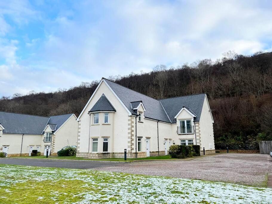 Corran, Glenloch View, Fort William 2-Bedroom Loch Side Flat Exterior photo